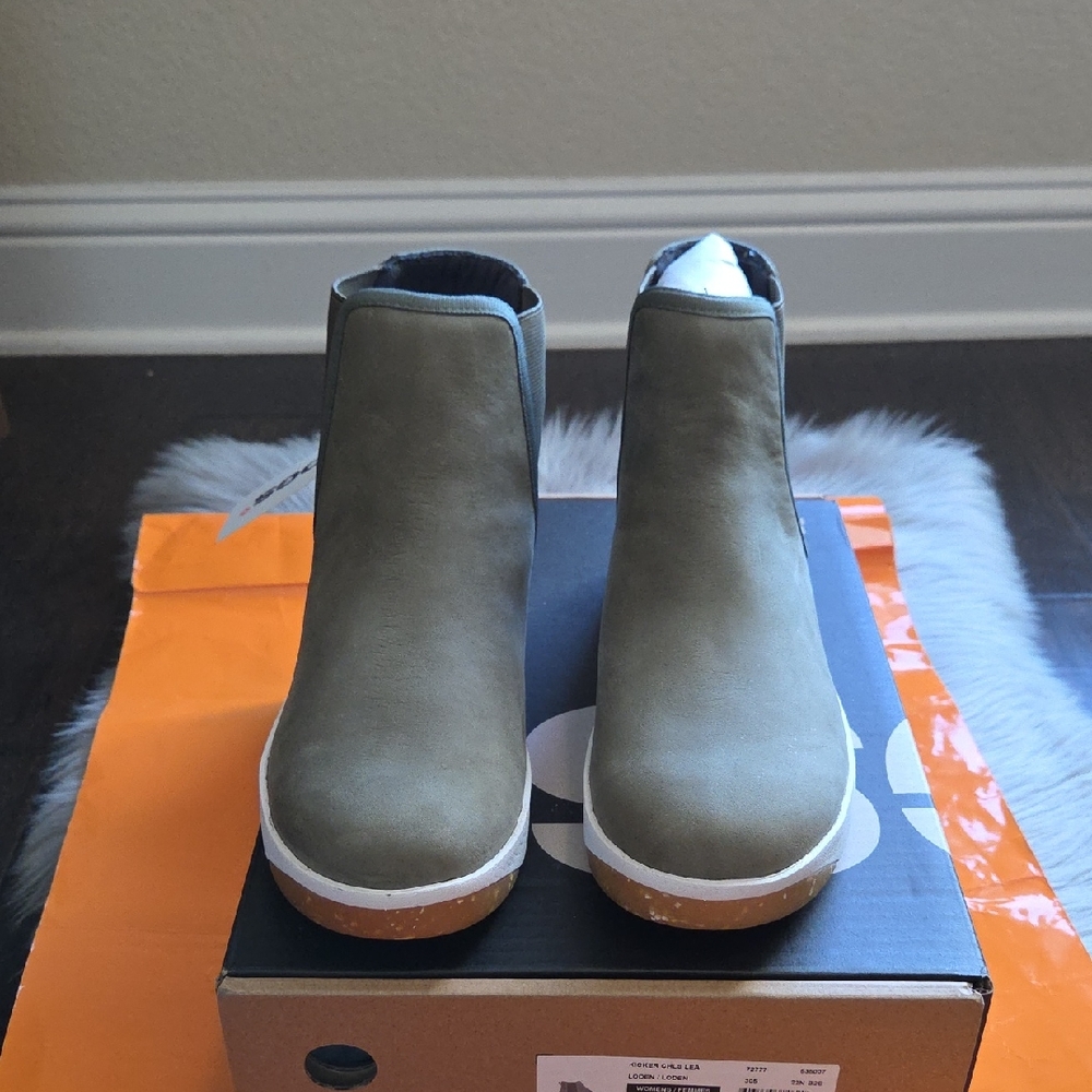 Nwt! Bogs Leather Chelsea Boot In Londen